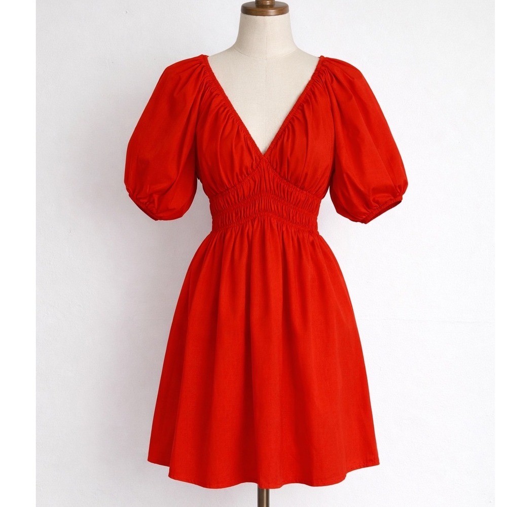 NEW Wilfred Aritzia Mason Dress Poppy Red Smocked Puff Sleeve Mini Dress Size M